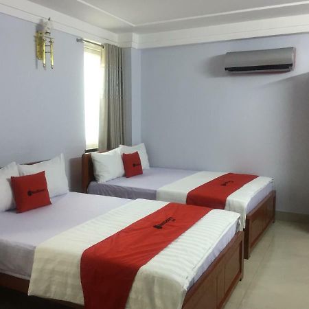 Reddoorz Near Hoa Lu Stadium Cidade de Ho Chi Minh Exterior foto